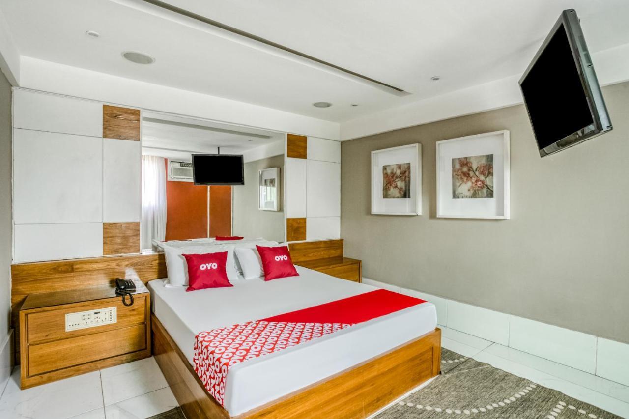 Oyo Nobs Hotel, ساو جواو دي ميريتي المظهر الخارجي الصورة